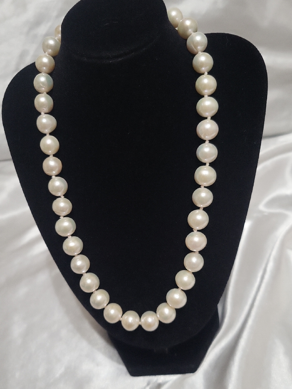 New Genuine Pearl Necklace